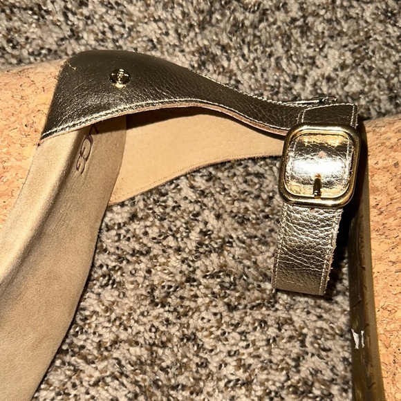 UGG Women's Metallic   Wedge Sandals - Picture 10 of 15